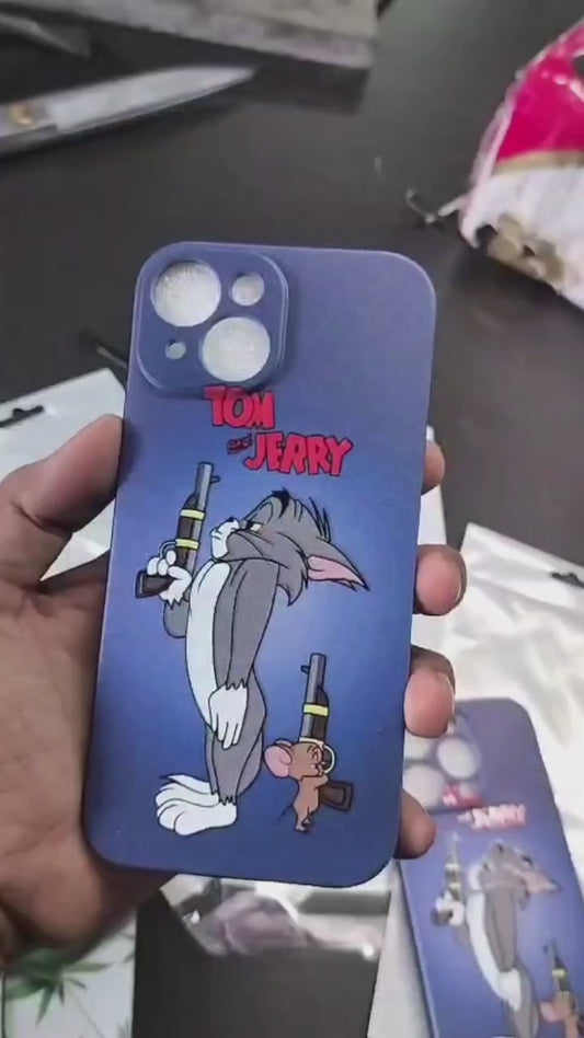 Tom & Jerry Gunplay Phone Case – Retro Cartoon Edge Edition